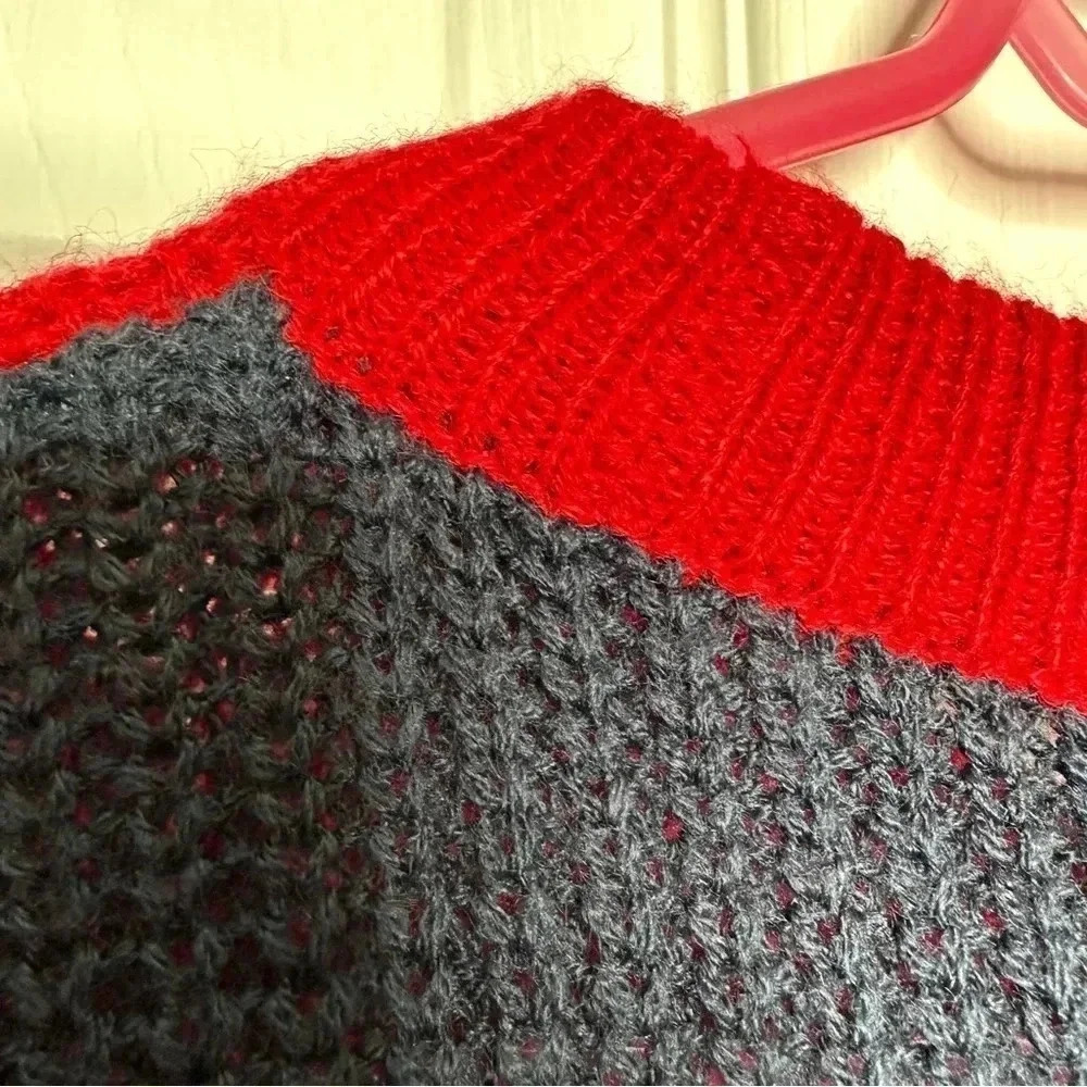 Bluenotes Cable knit Sweater Crewneck Chevron Red, White, & Blue Size Medium - Picture 12 of 16